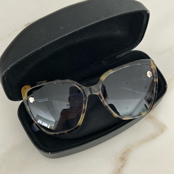 Women sunglasses